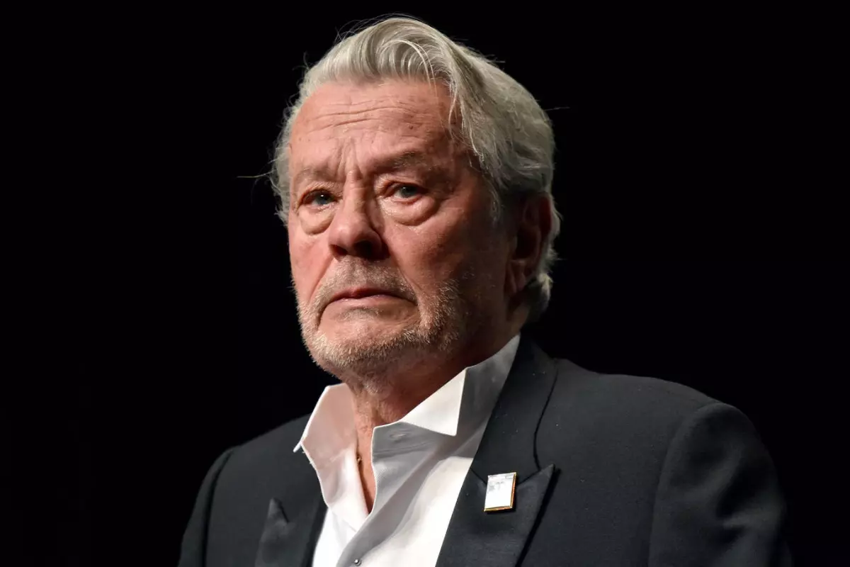 Alain Delon : Découverte choquante lors d'une perquisition à sa propriété