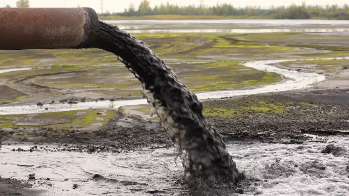 Alerte à la pollution de l'eau potable en France