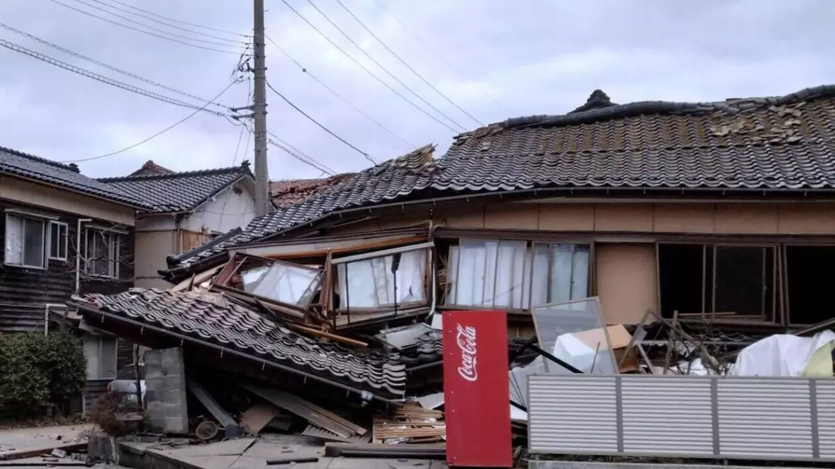 Alerte tsunami au Japon : images choc des séismes dévastateurs