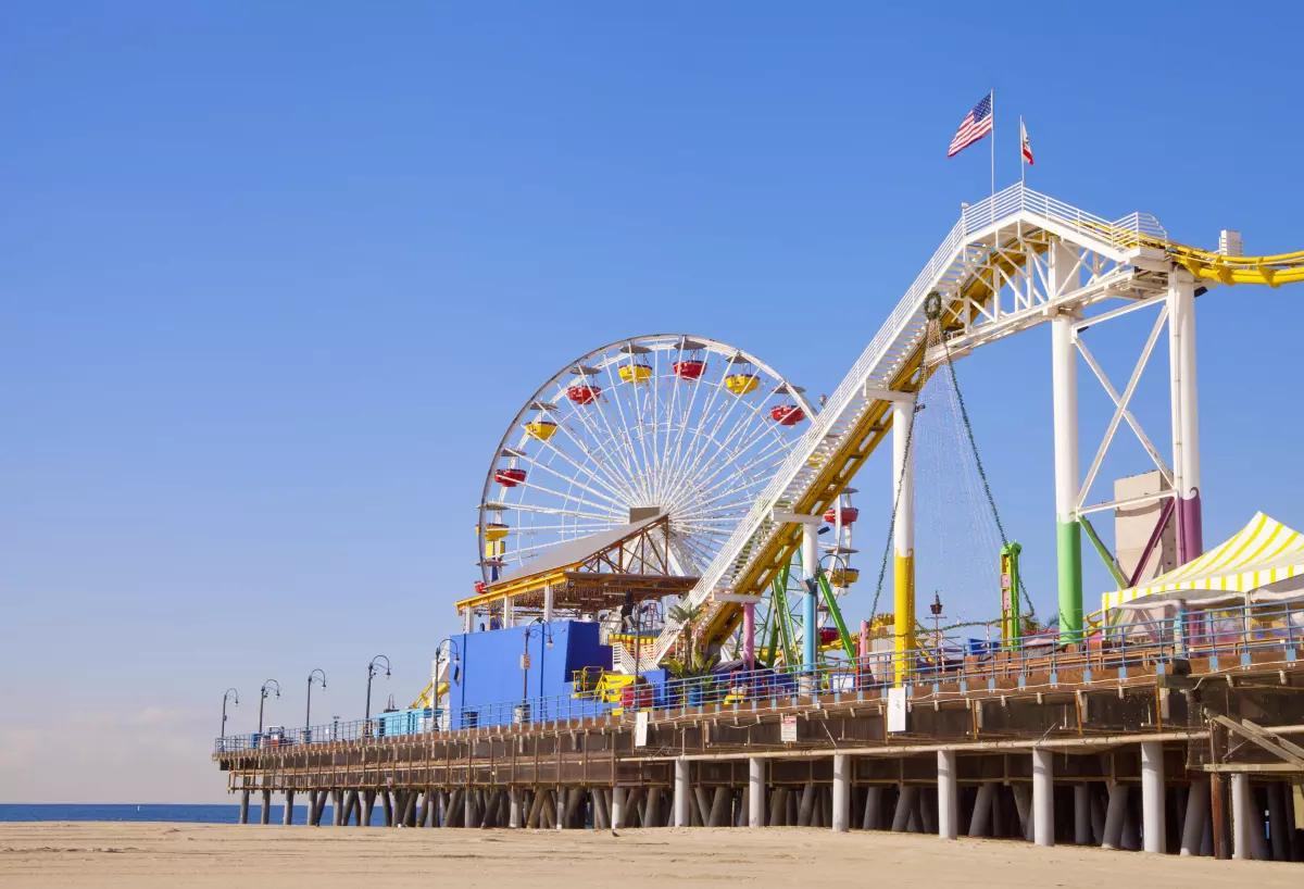 Californie : Des vagues géantes causent la panique