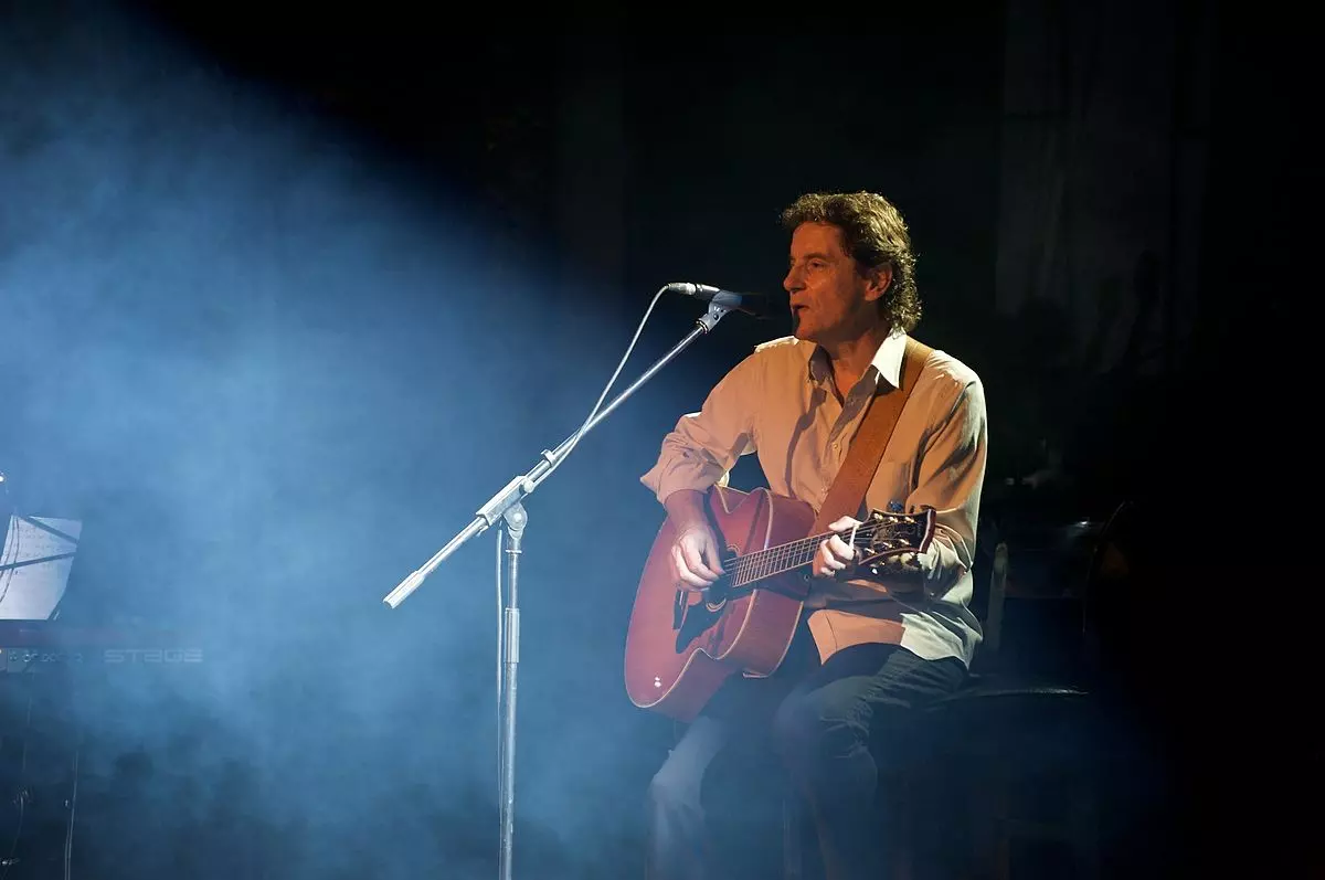 Francis Cabrel rend hommage à Toulouse avec son nouveau single