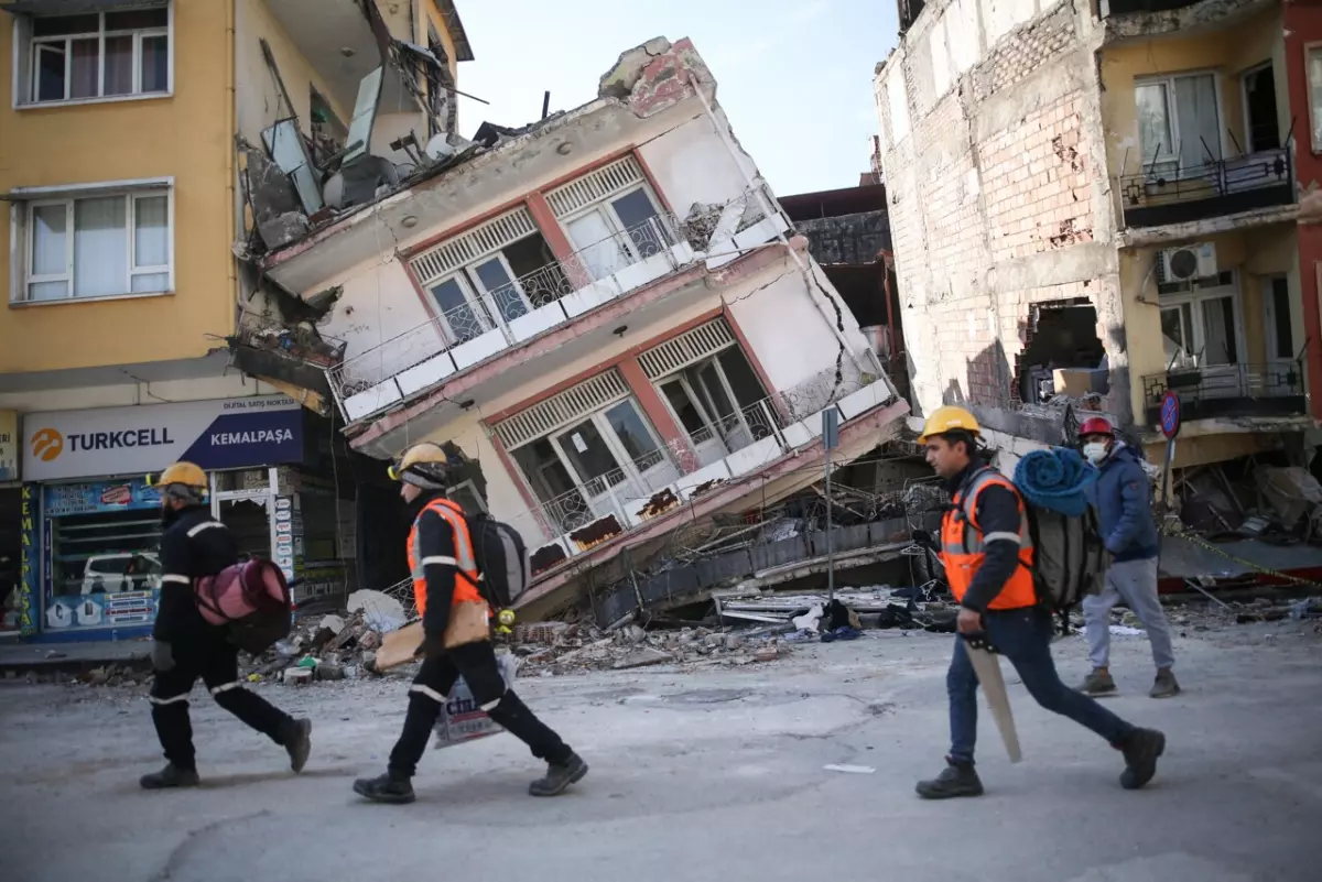 Il a survécu à un tremblement de terre : le récit bouleversant d'un rescapé