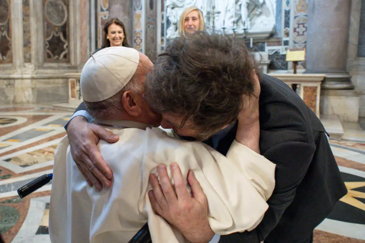 Javier Milei rencontre le pape François et provoque un échange improbable