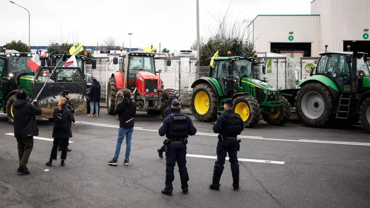 Les divergences entre les syndicats agricoles sur les causes de la détresse des agriculteurs