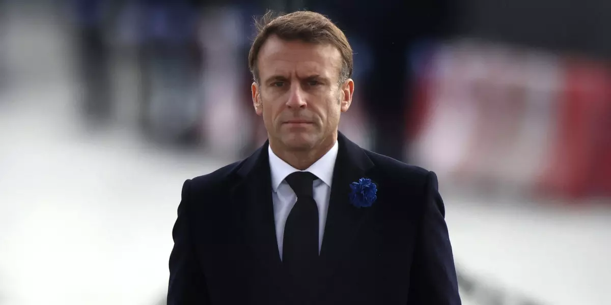 Macron répond aux critiques sur son absence à la marche contre l'antisémitisme