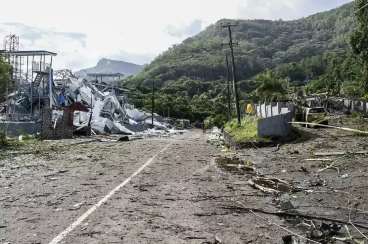 Seychelles : le chaos après une énorme déflagration dans un entrepôt d'explosifs