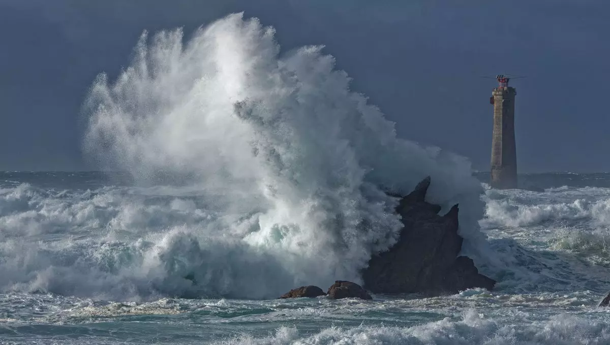 Tempête Ciaràn : des habitants bloqués et privés d'électricité pendant plusieurs jours