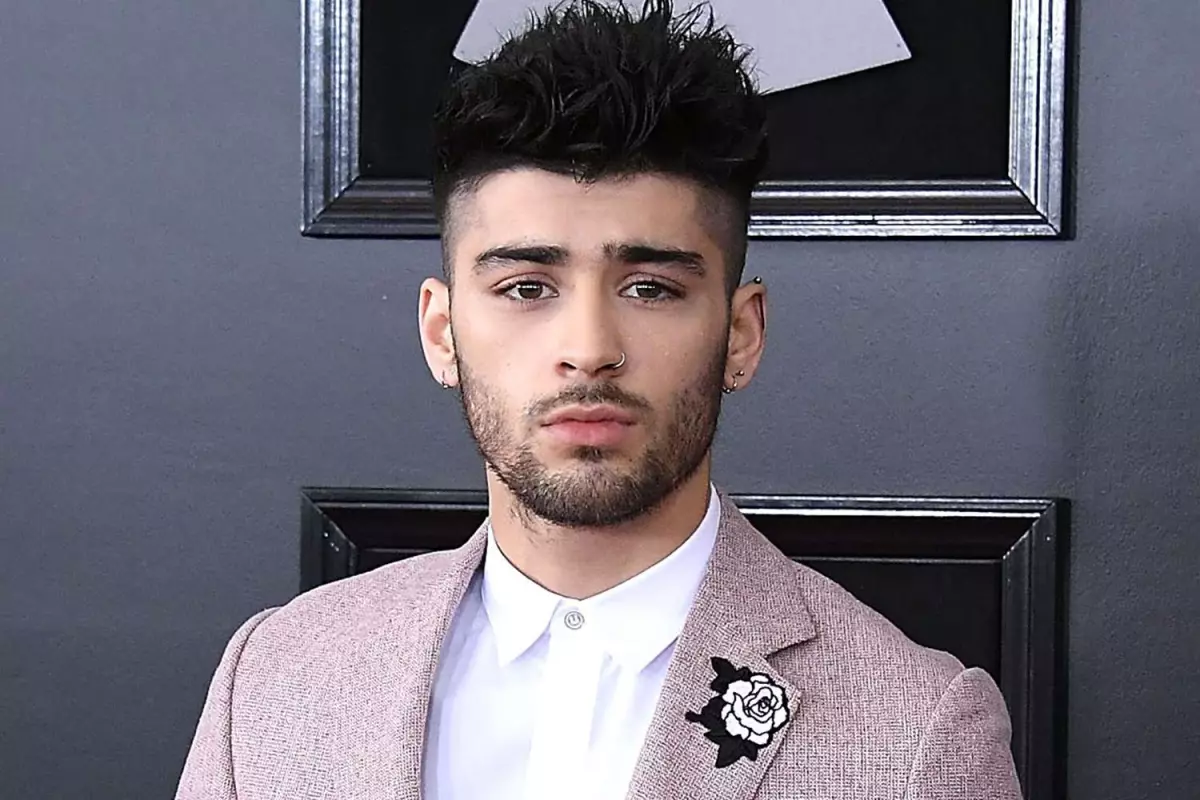 Zayn Malik fait une apparition surprise à la fashion week de Paris