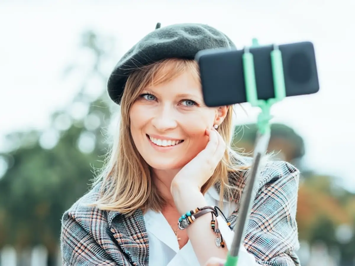 Léa Salamé journaliste France 2