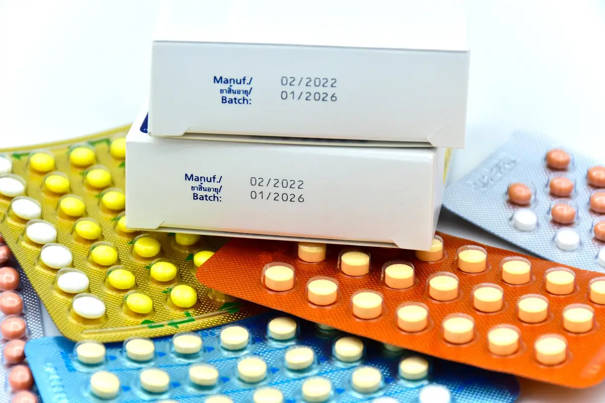 boîtes de médicaments, pharmacie, pilules